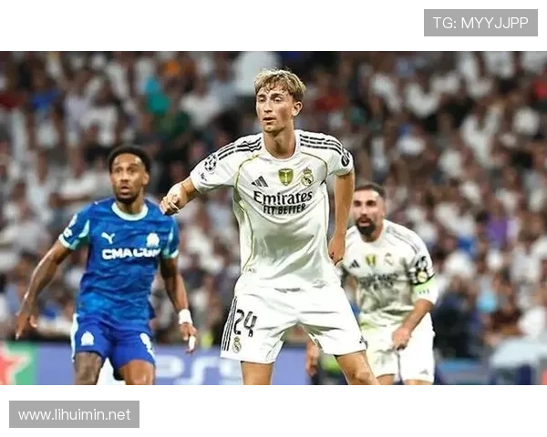 皇马通报赫伊森右小腿伤情待定