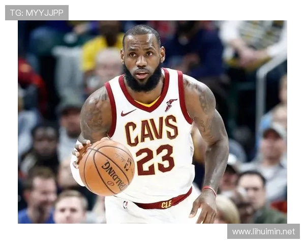 [NBA]詹姆斯持球突破 连续虚晃打板上篮得分.